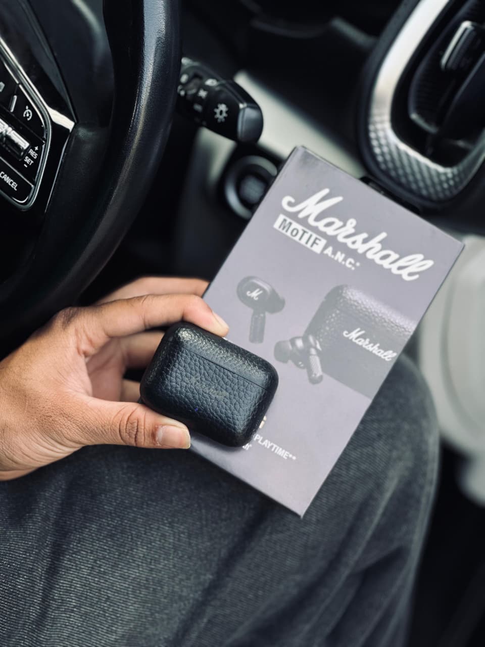 Marshall motif II earbuds