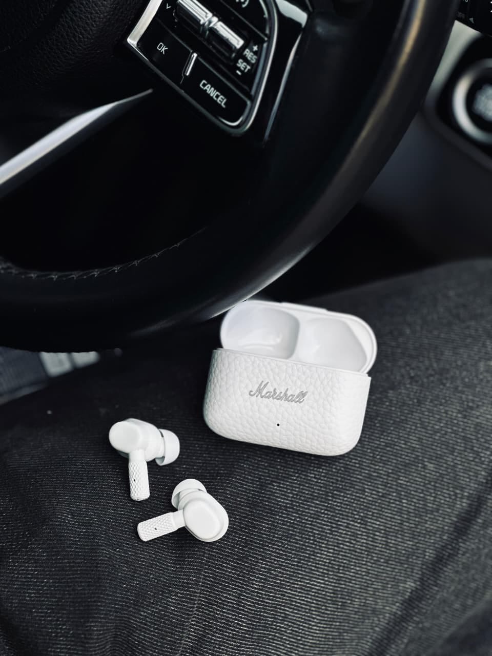 Marshall motif II earbuds